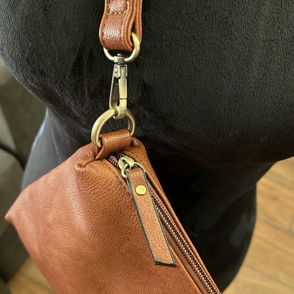 Joy Susan Crossbody Bag Vegan Leather Brown - Picture 5 of 5